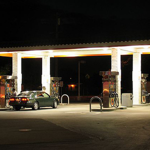 Prețuri noi de la ANRE - benzina și motorina se scumpesc considerabil